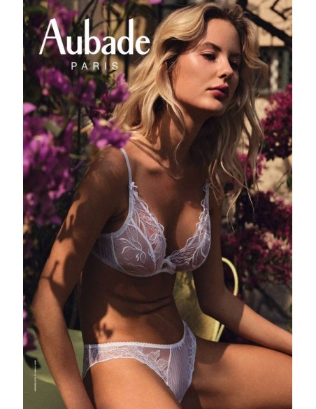 Triangle plunge - Fleur de tattoo