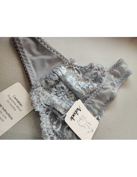 String - Oh Shelly Shelly