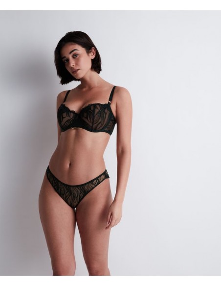 Corbeille - Into the groove