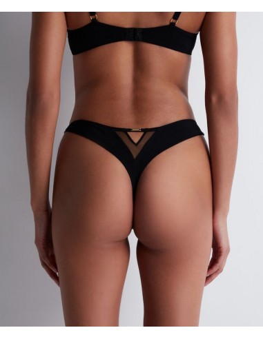 String - Sumptuous waves